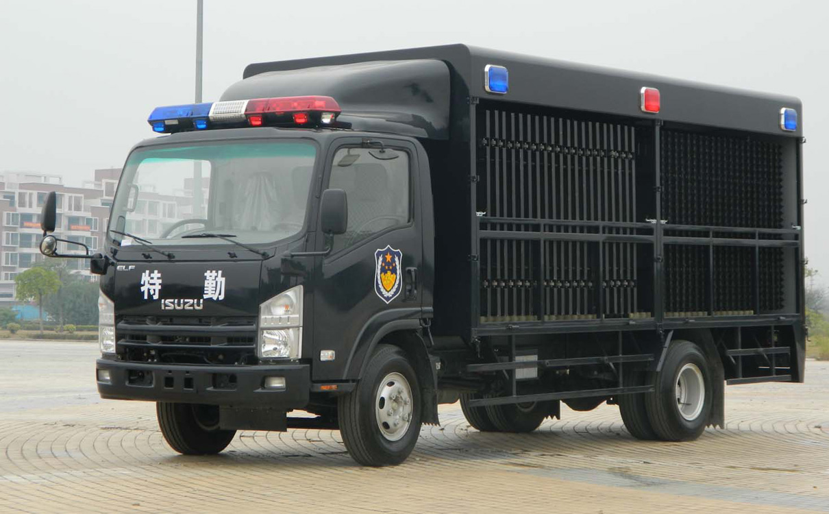 路障防暴车