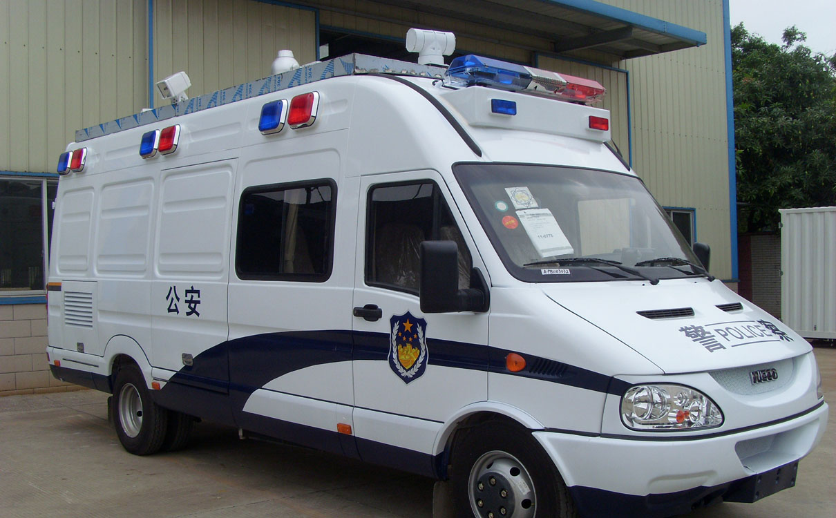排爆器材运输车
