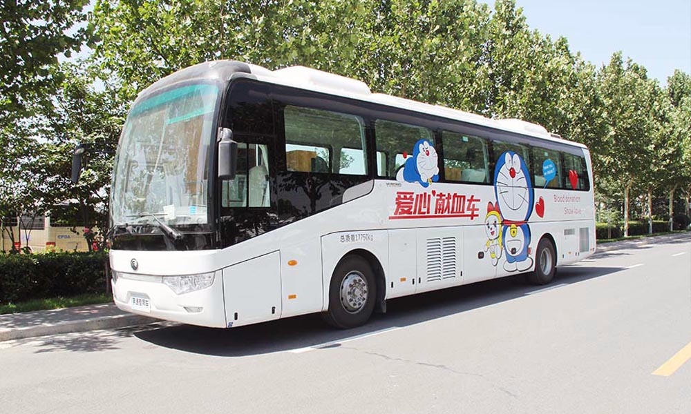 12米高端献血车